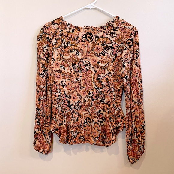 Vici Top - Picture 4 of 11